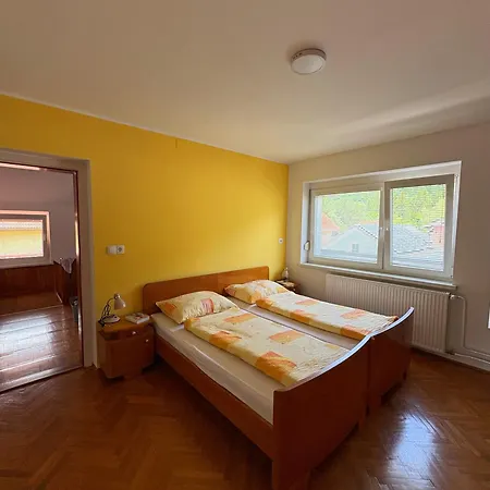 Apartmaji Tomsic