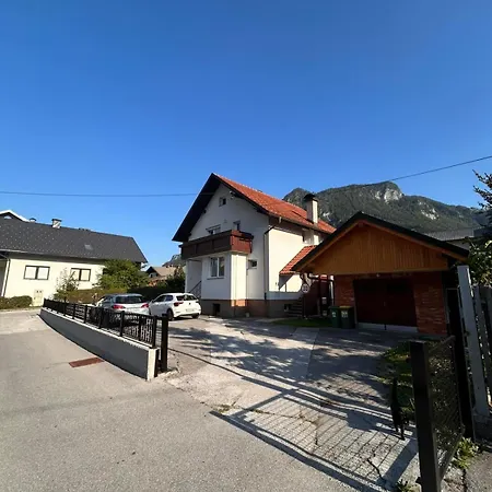 Apartmaji Tomsic