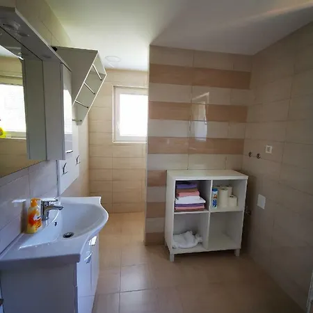 Apartmaji Tomsic