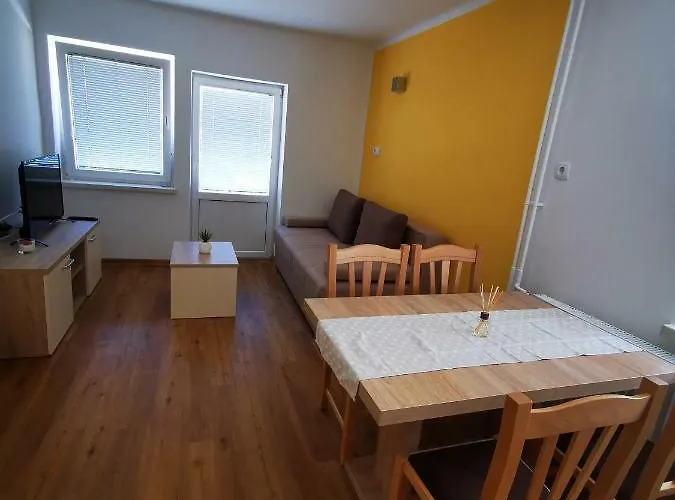 Apartmaji Tomsic דירה *